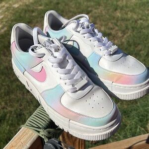 Womens Nike pixel size 8.5